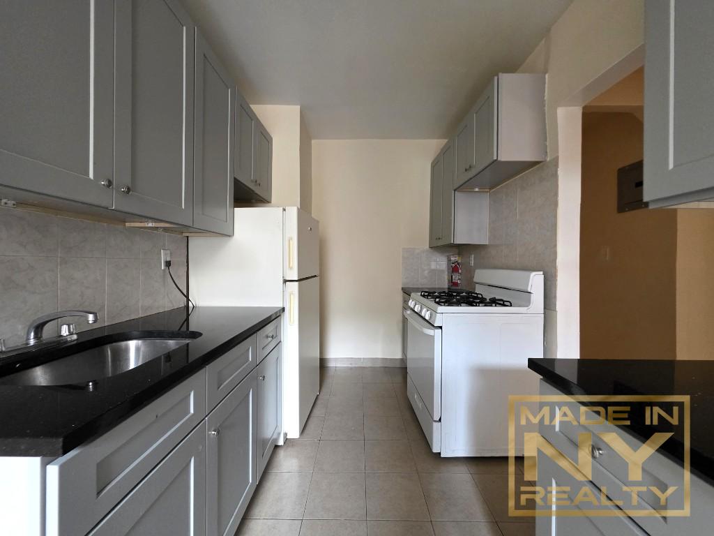 36-20 168th Street Murray Hill Queens NY 11358