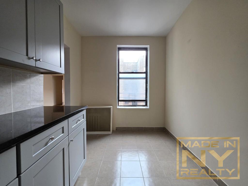 36-20 168th Street Murray Hill Queens NY 11358