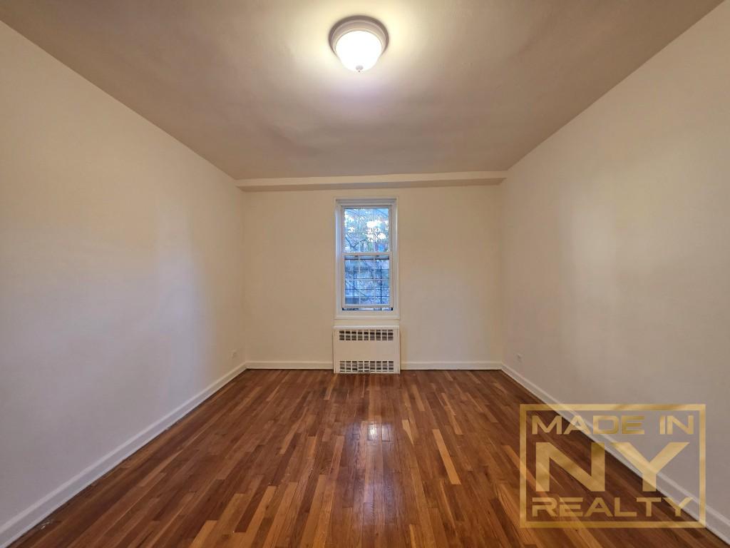 140-18 Burden Crescent Briarwood Queens NY 11435