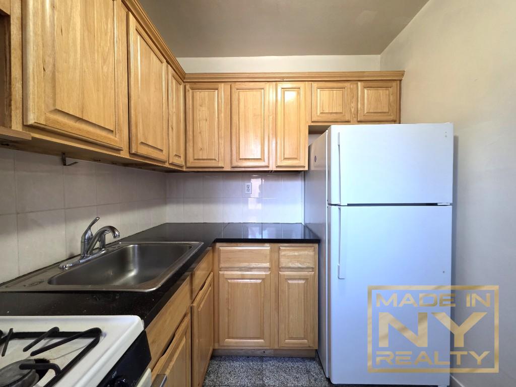 66-20 Wetherole Street 3E Rego Park Queens NY 11374