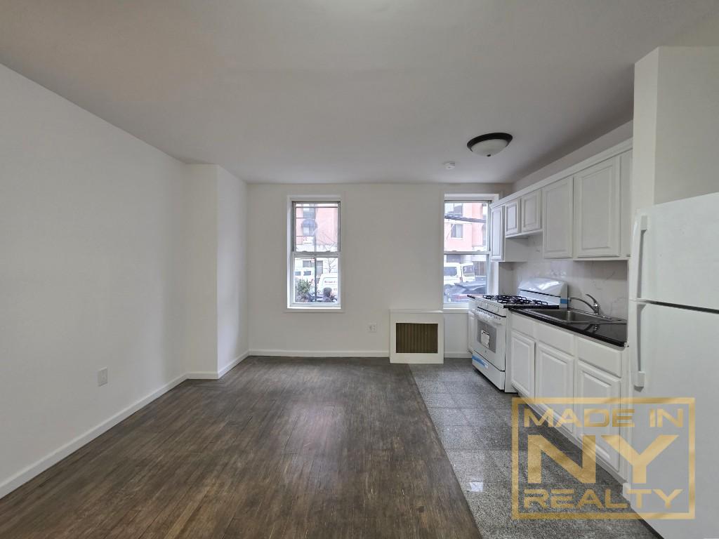 36-20 Parsons Blvd. 1B Flushing Queens NY 11354