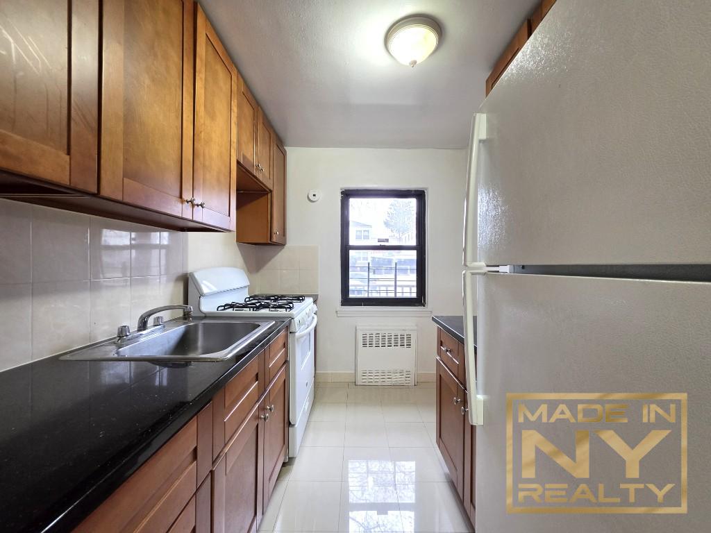 67-06 197th Street 1 Fresh Meadows Queens NY 11365