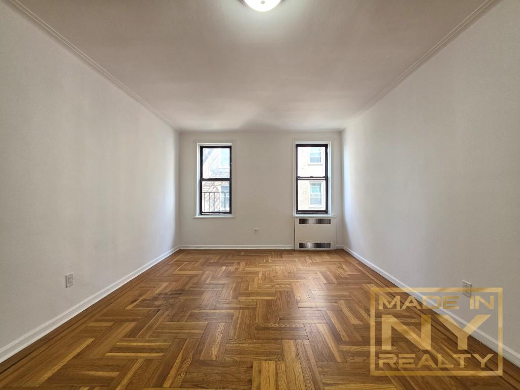 41-07 42nd Street 3E Sunnyside Queens NY 11103