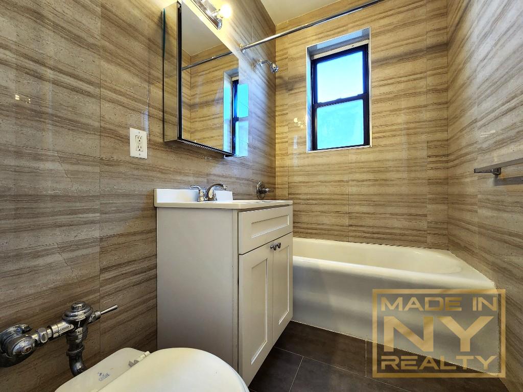 32-06 35th Avenue D1 Long Island City Queens NY 11106