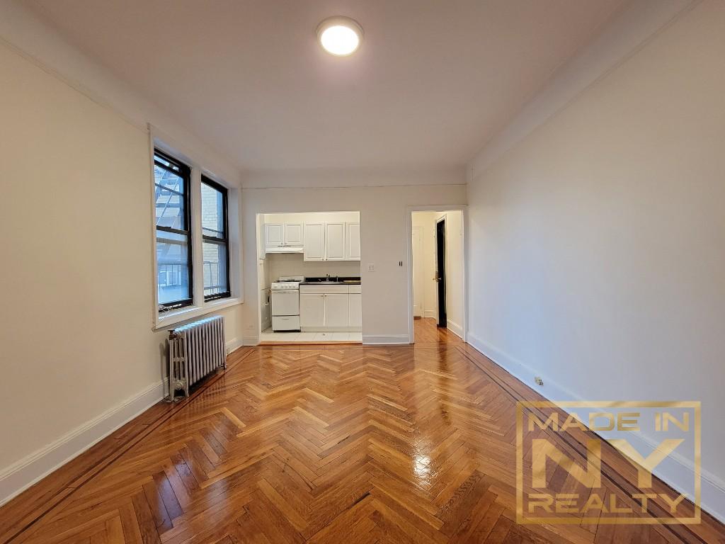 25-38 43rd Street Astoria Queens NY 11103