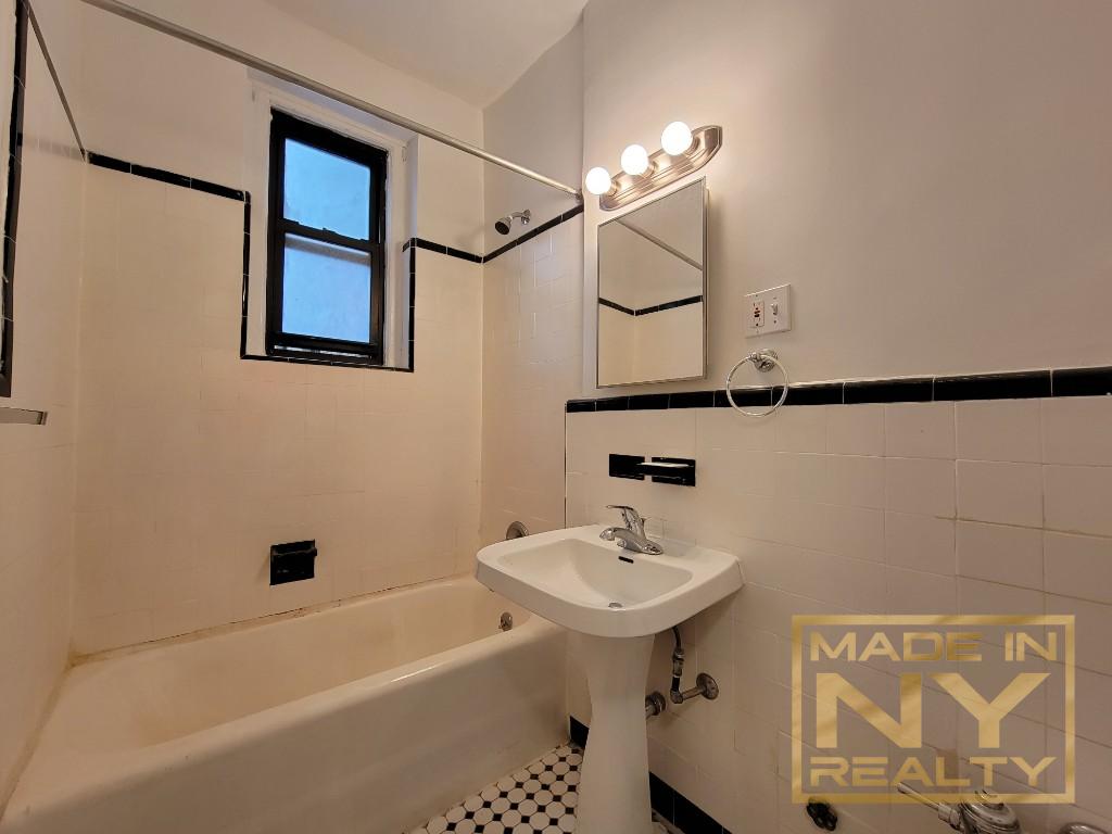 25-38 43rd Street Astoria Queens NY 11103