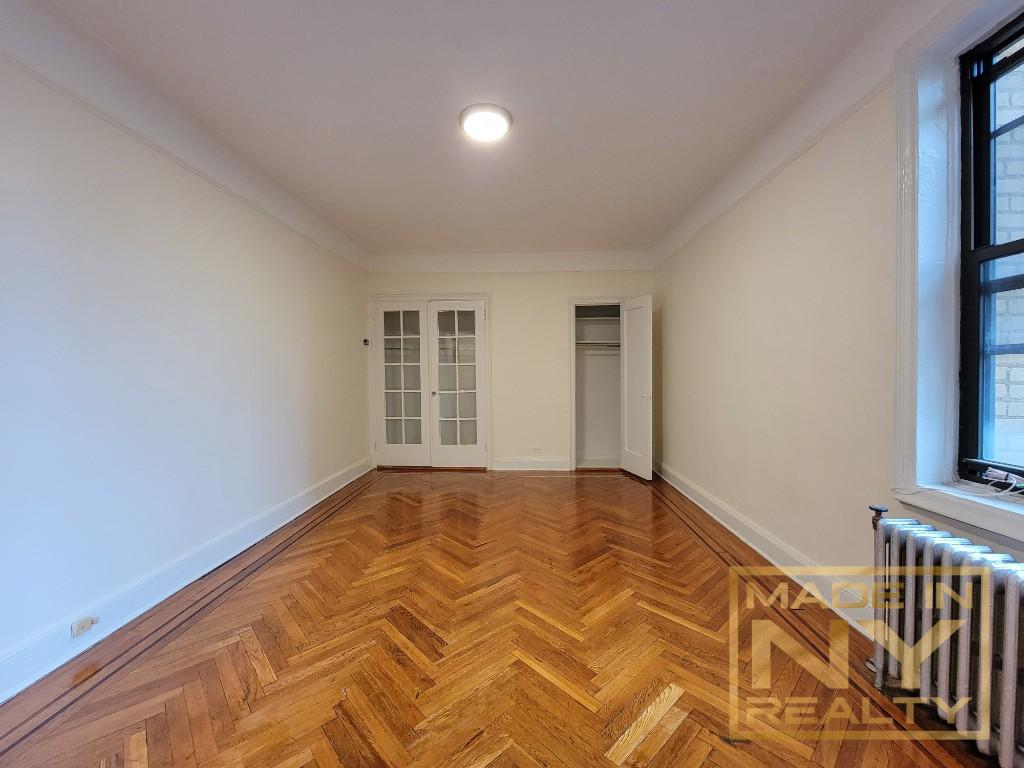 25-38 43rd Street Astoria Queens NY 11103