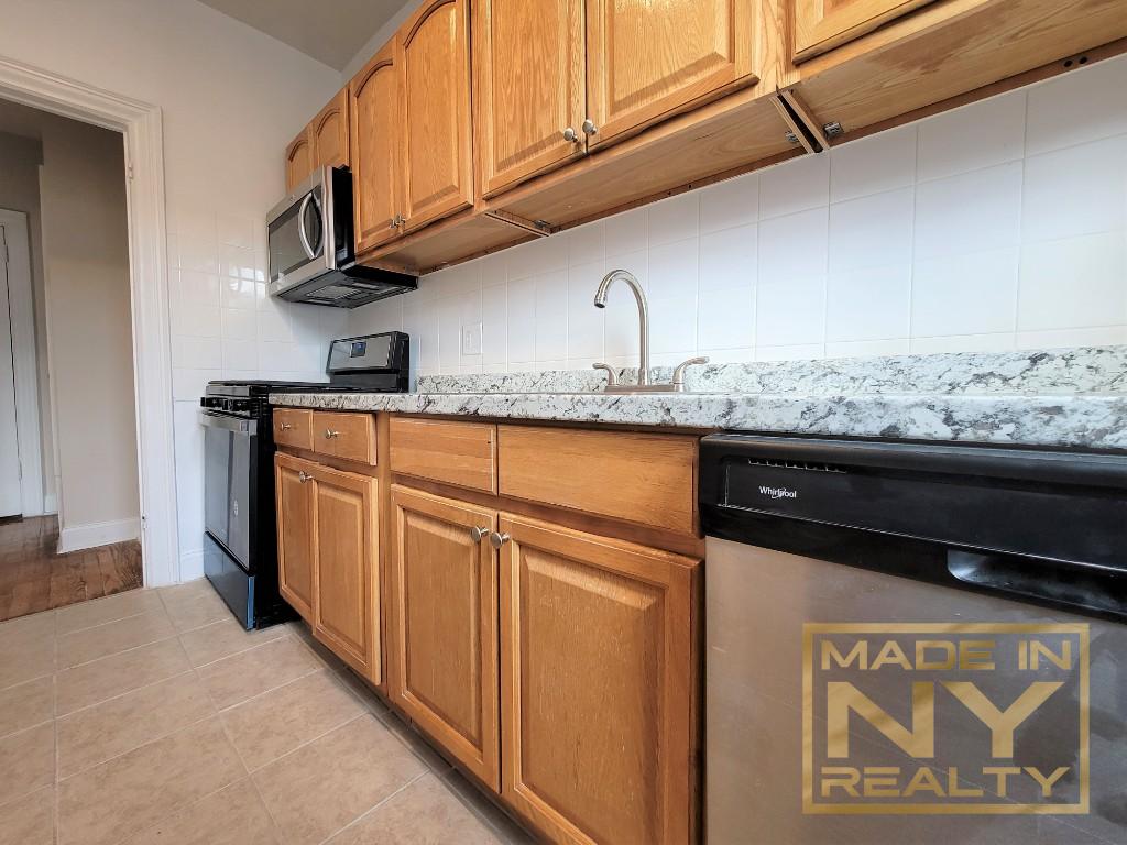 31-49 29th Street B11 Astoria Queens NY 11106