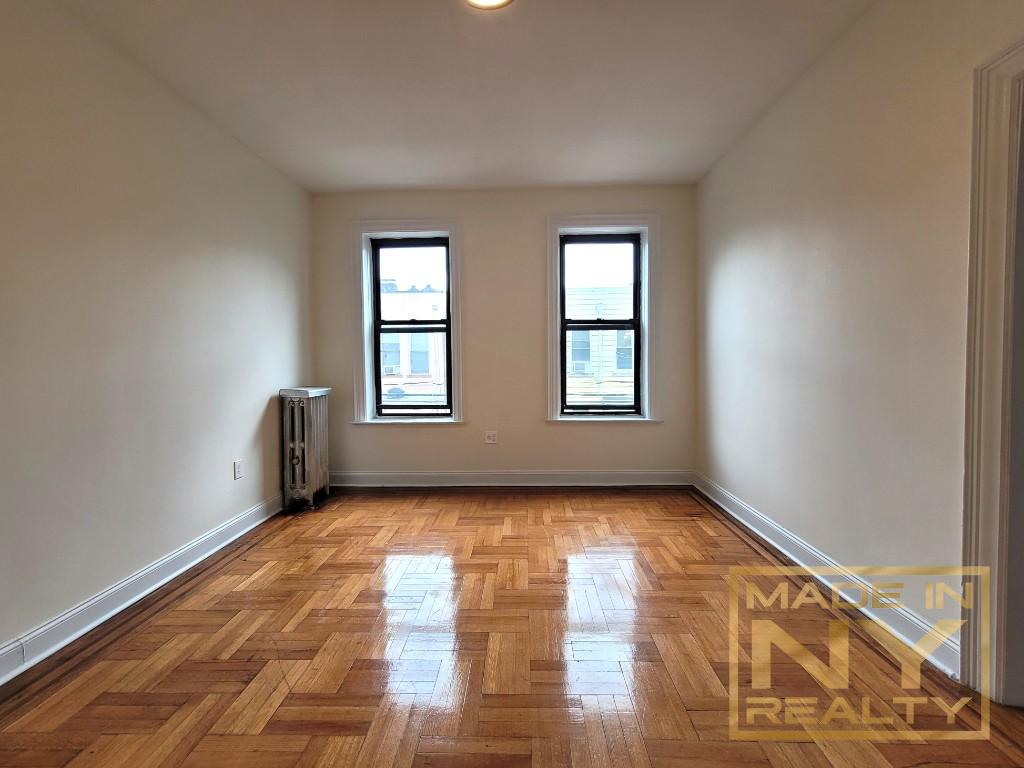 31-49 29th Street B11 Astoria Queens NY 11106