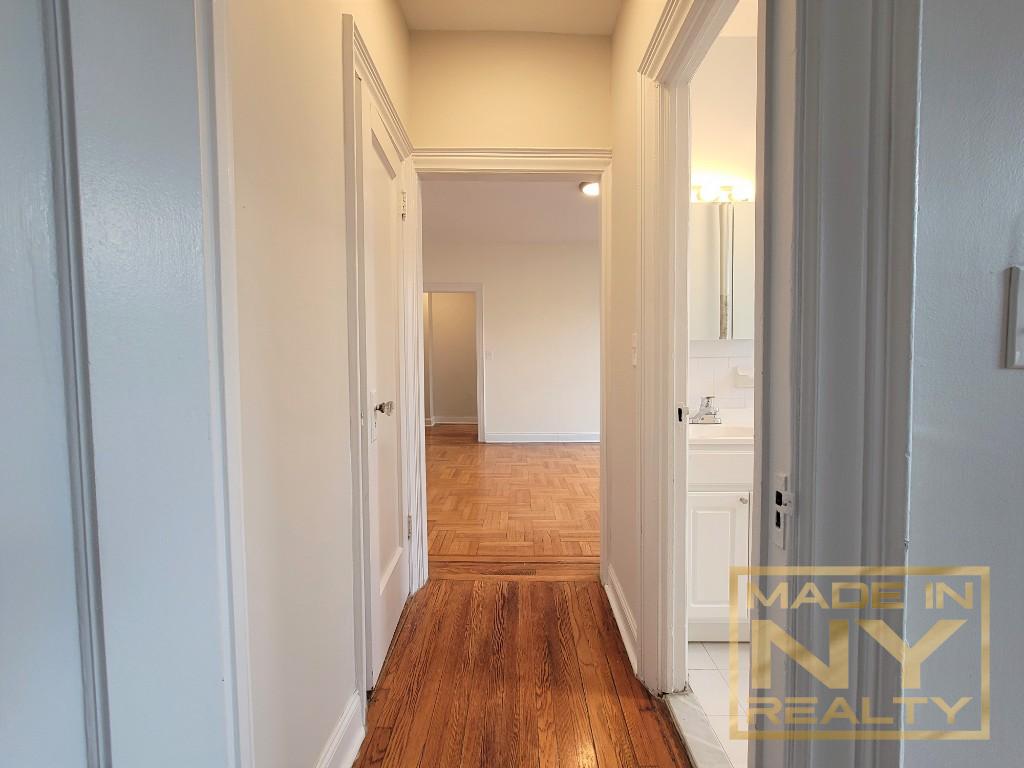 31-49 29th Street B11 Astoria Queens NY 11106