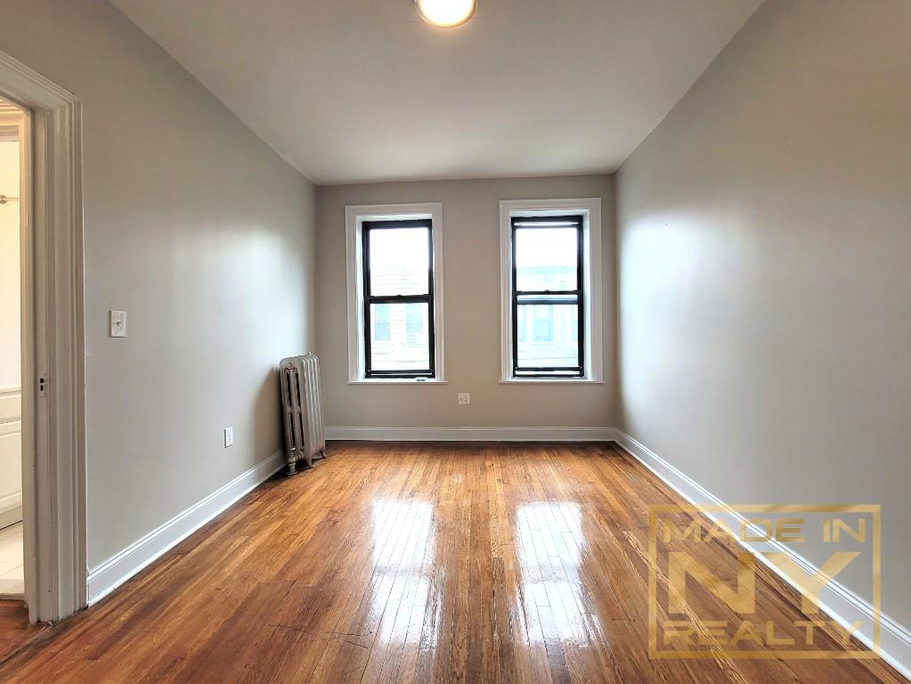 31-49 29th Street B11 Astoria Queens NY 11106