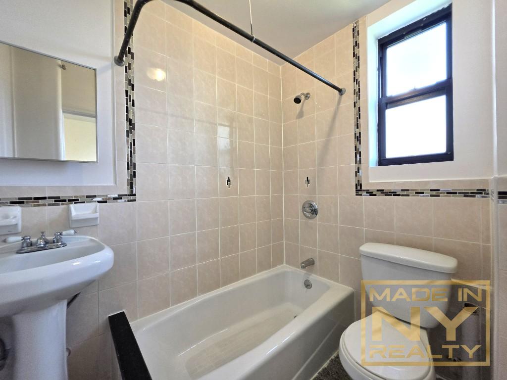 144-44 Sanford Avenue 6C Queens NY 11355