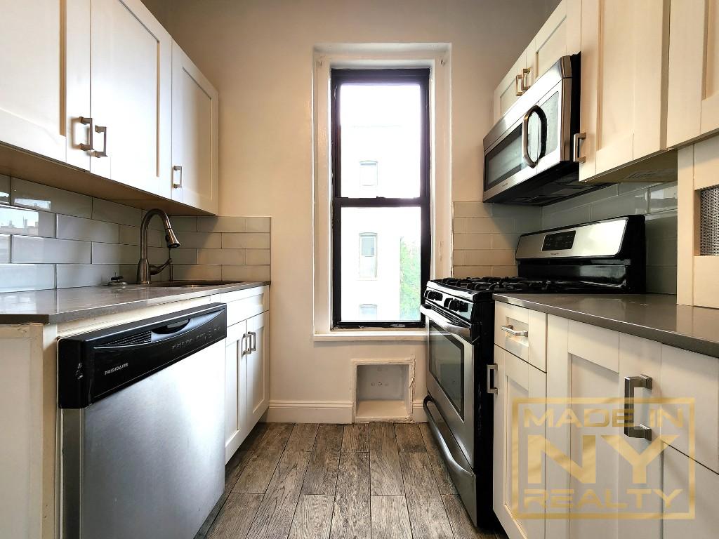 29-07 31st Avenue Astoria Queens NY 11106