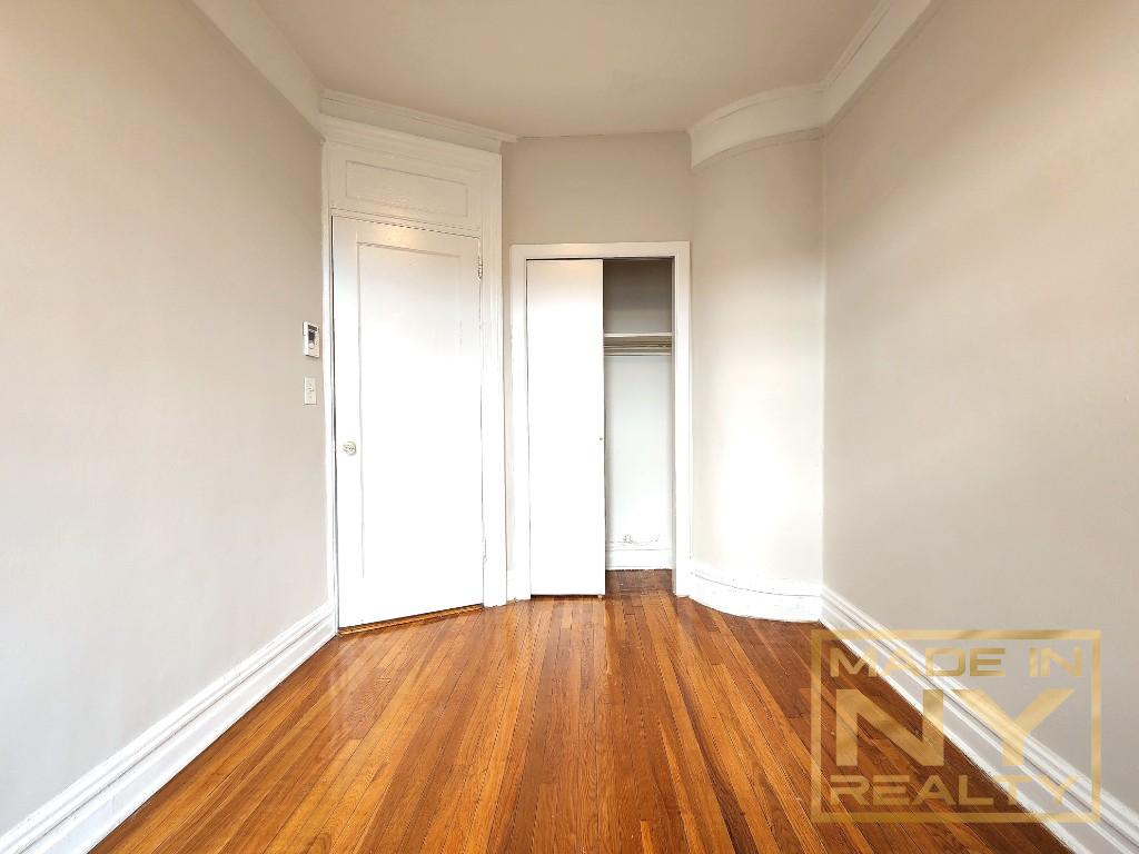 29-07 31st Avenue Astoria Queens NY 11106