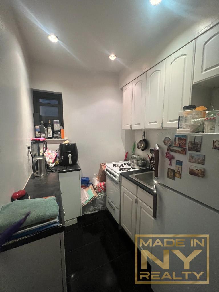 171 East 77th Street 3F Upper East Side New York NY 10075