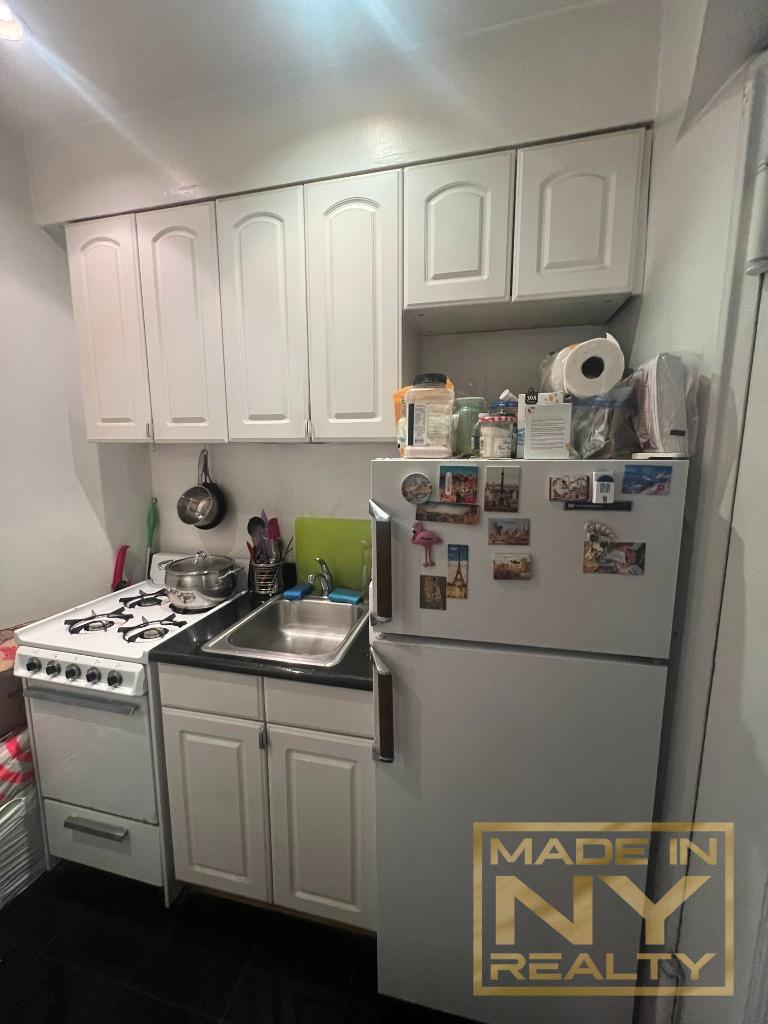 171 East 77th Street 3F Upper East Side New York NY 10075