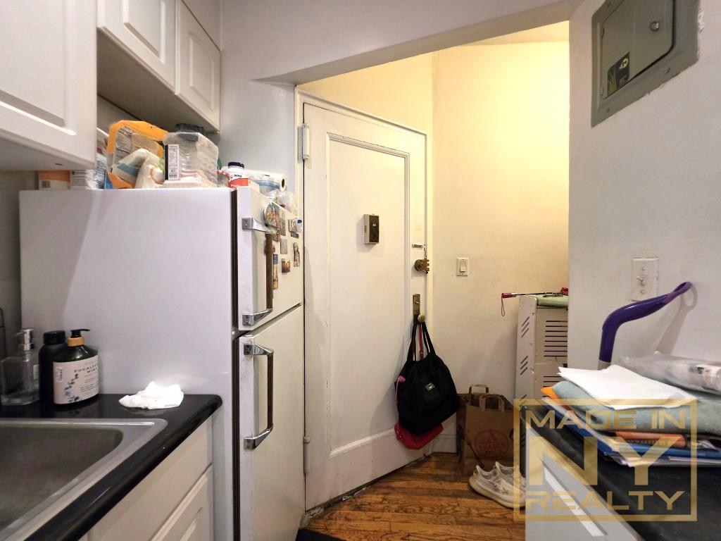 171 East 77th Street 3F Upper East Side New York NY 10075