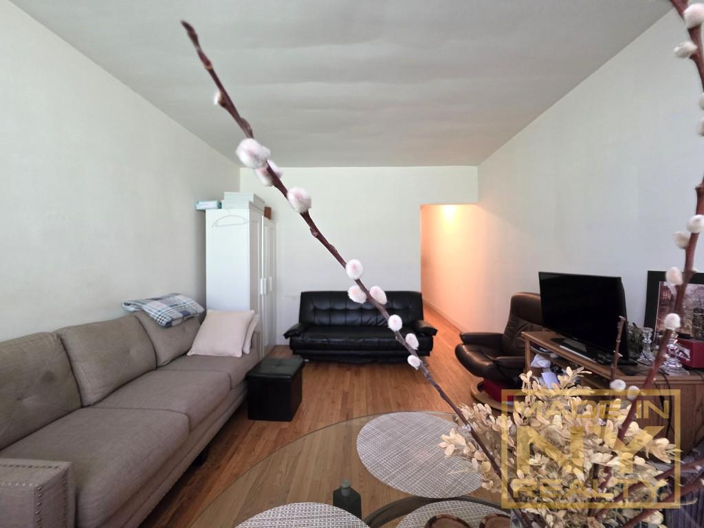 171 East 77th Street 3F Upper East Side New York NY 10075