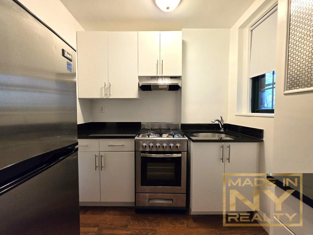 51-01 39th Avenue R24 Sunnyside Queens NY 11104