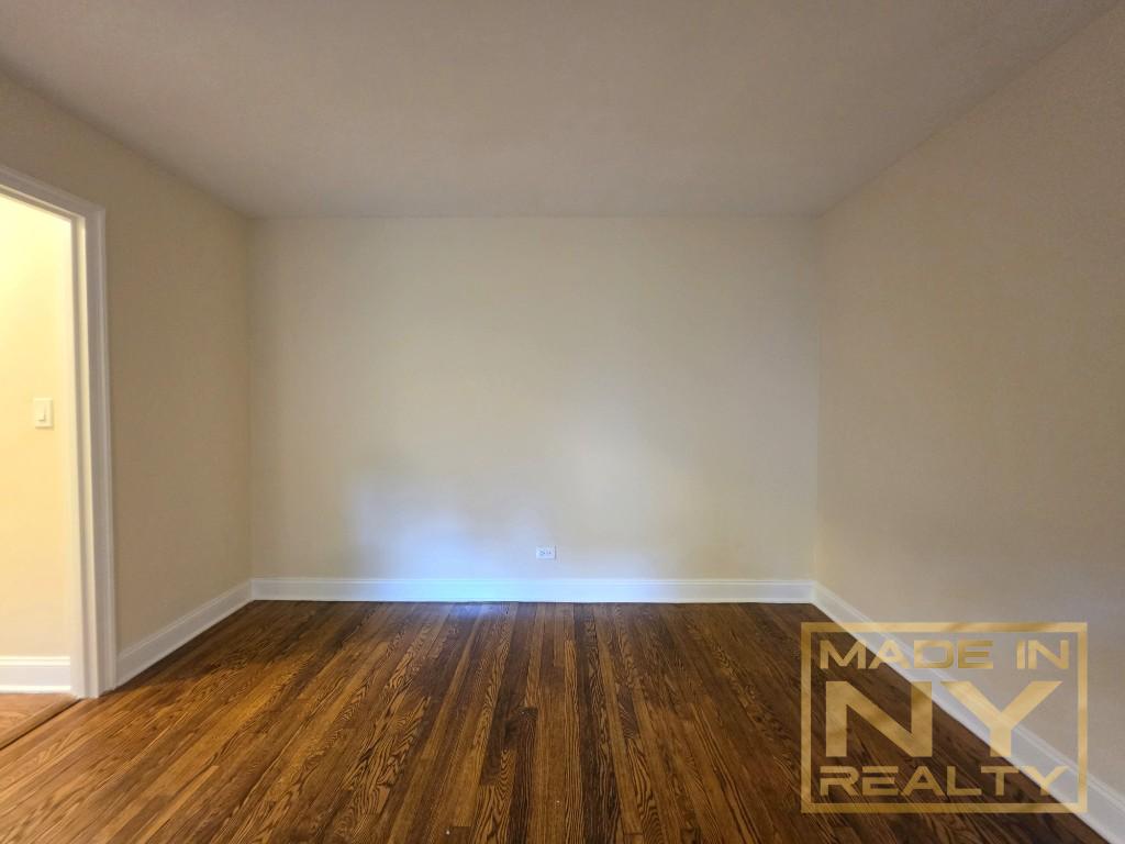 51-01 39th Avenue R24 Sunnyside Queens NY 11104