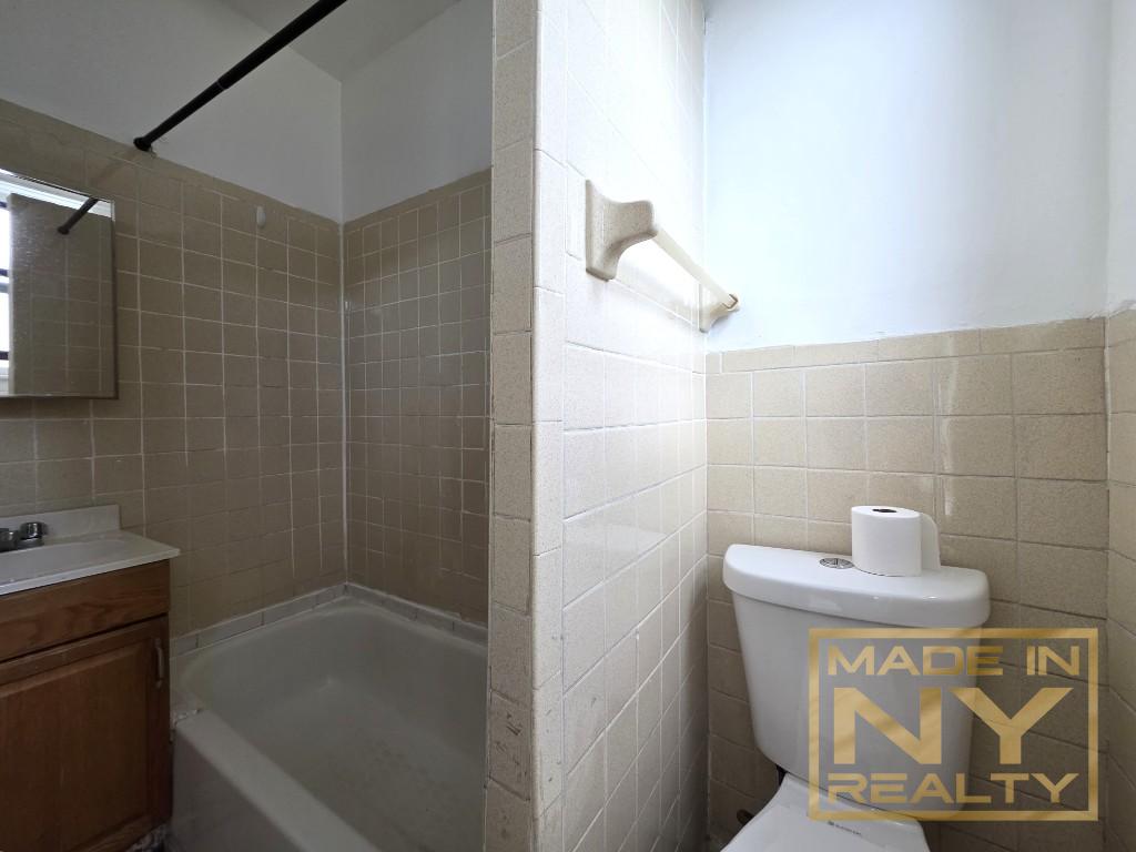 86-04 96th Street Richmond Hill Queens NY 11369