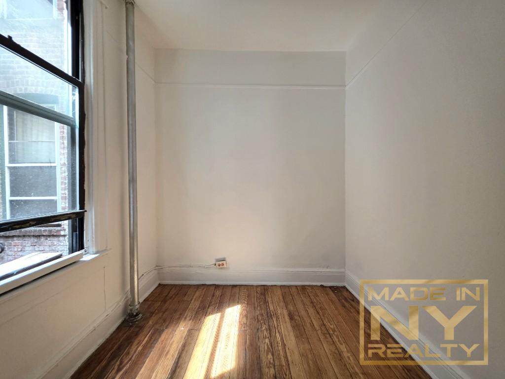 86-04 96th Street Richmond Hill Queens NY 11369