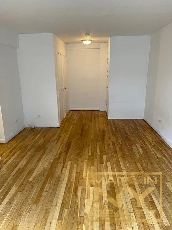 327 West 30th Street 4B Chelsea New York NY 10001