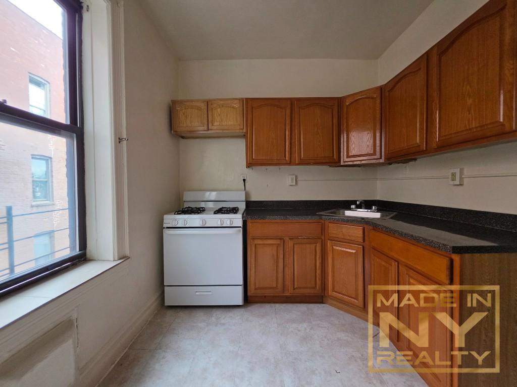 87-21 87th Street C6 Woodhaven Queens NY 11421