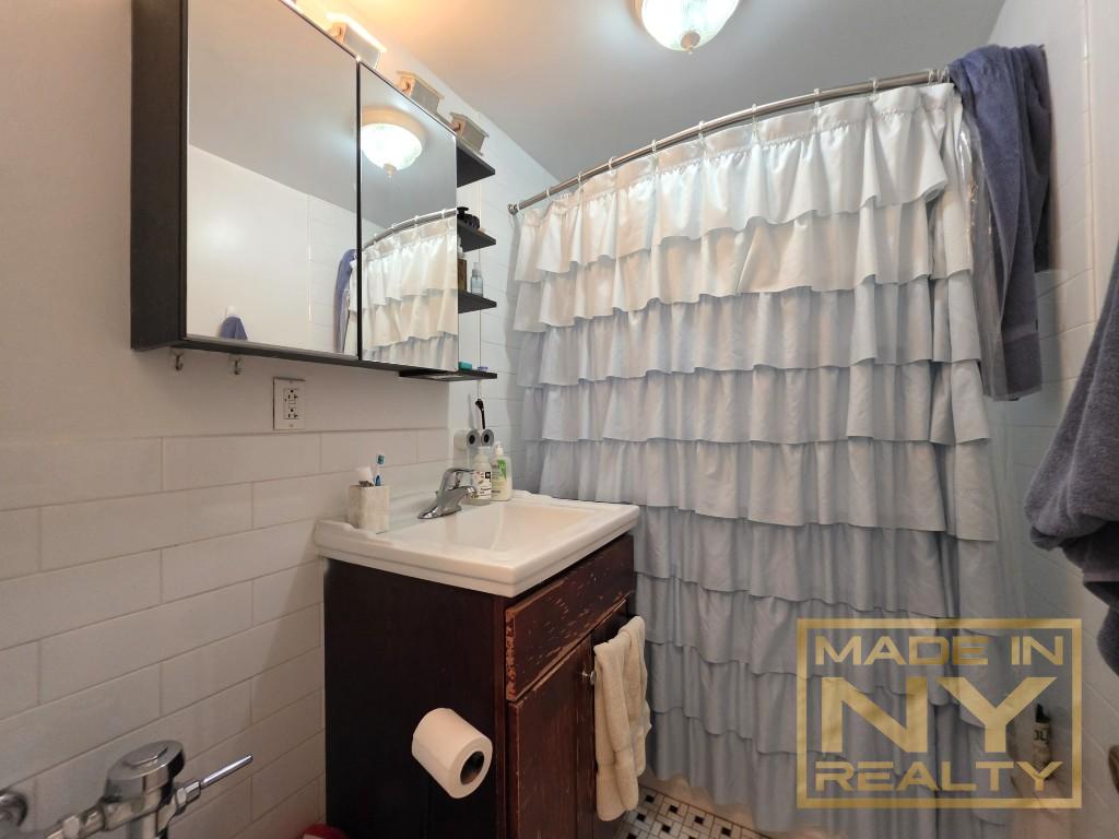 327 West 30th Street 3E Chelsea New York NY 10001