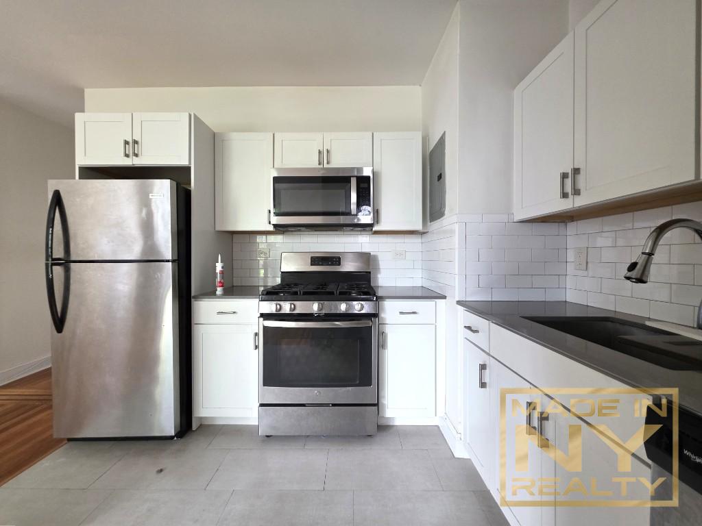25-21 31st Avenue B54 Astoria Queens NY 11106
