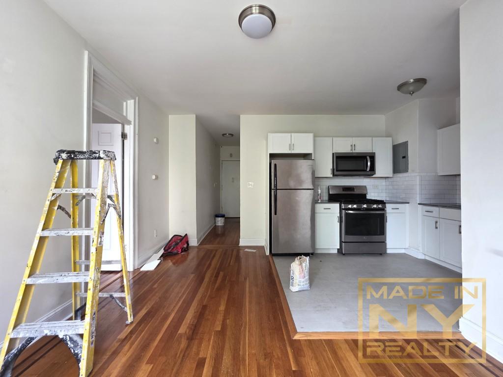 25-21 31st Avenue B54 Astoria Queens NY 11106