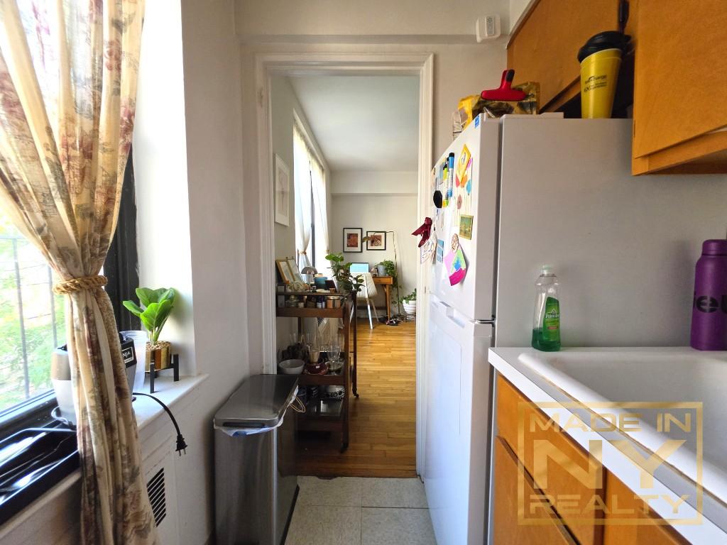 327 West 30th Street Chelsea New York NY 10001