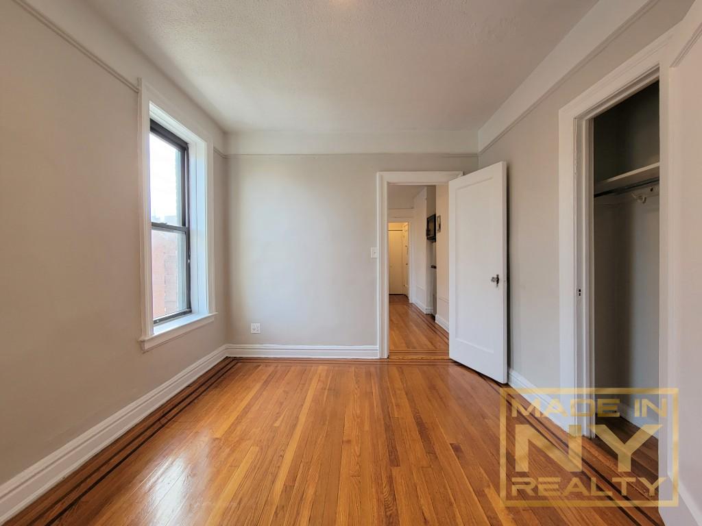 25-21 31st Avenue A52 Astoria Queens NY 11106