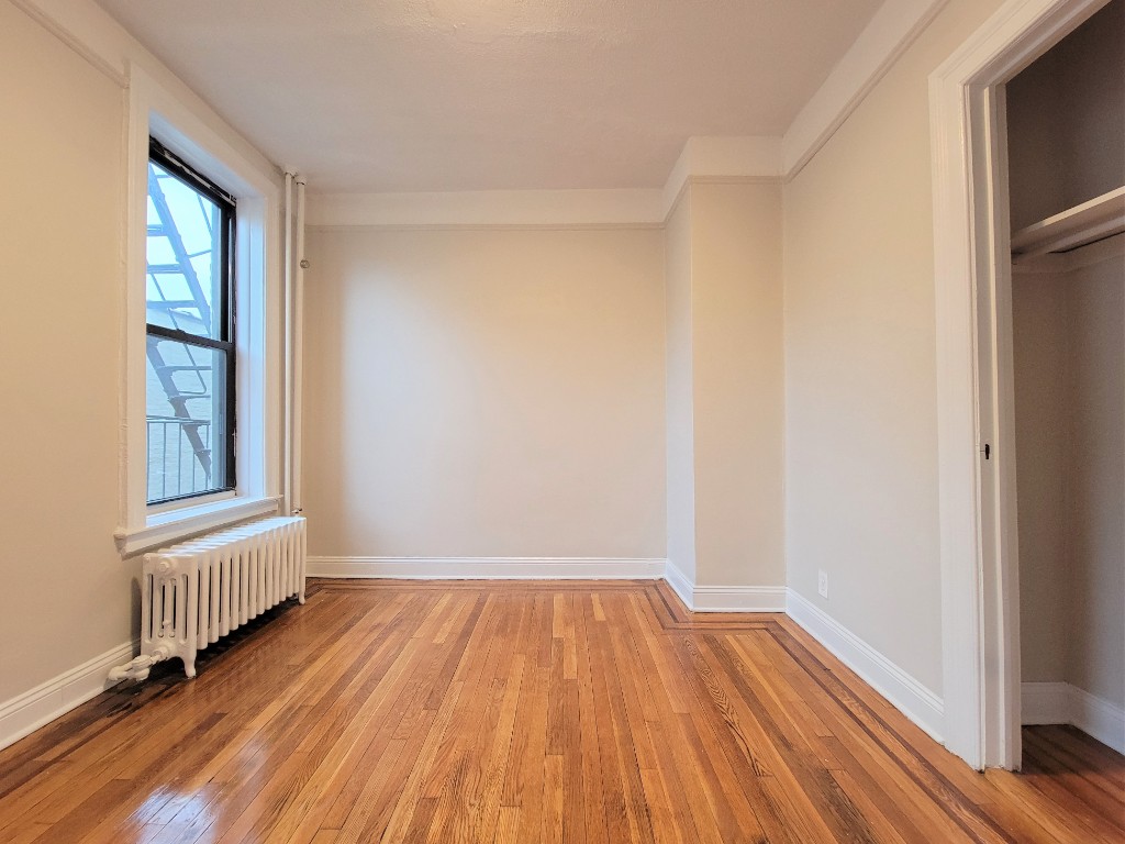25-21 31st Avenue C42 Astoria Queens NY 11106