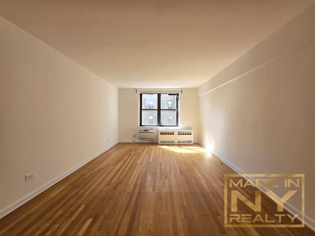 327 West 30th Street 7E Chelsea New York NY 10001
