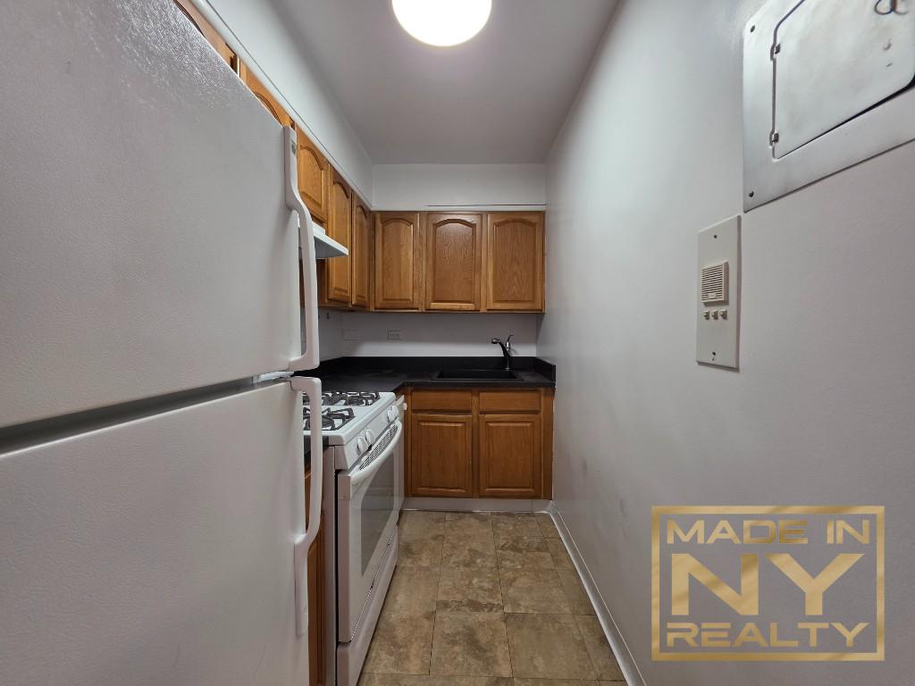 327 West 30th Street 7E Chelsea New York NY 10001