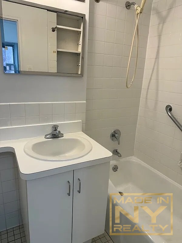 320 West 30th Street Chelsea New York NY 10001
