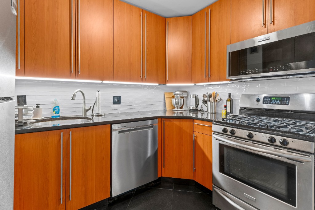 345 East 93rd Street 13G Upper East Side New York NY 10128