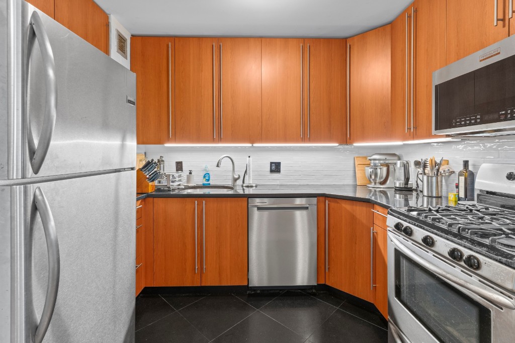 345 East 93rd Street 13G Upper East Side New York NY 10128