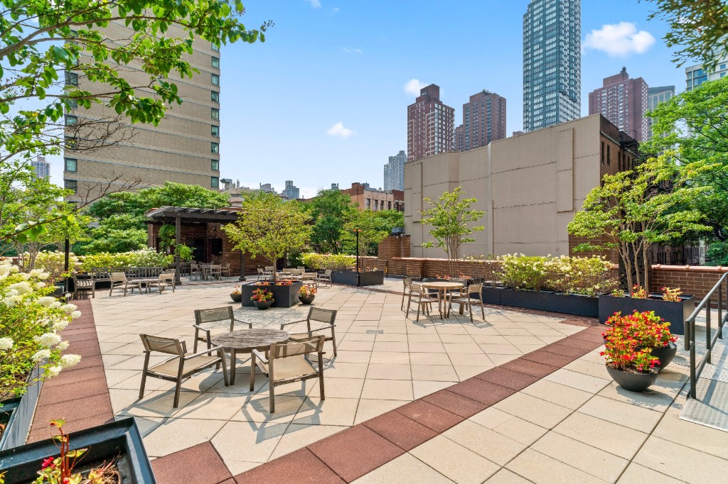 345 East 93rd Street 13G Upper East Side New York NY 10128