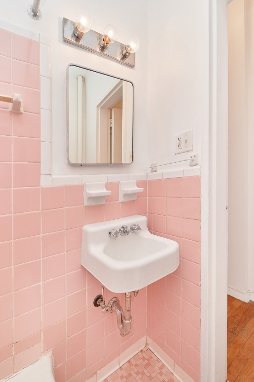 319 West 29th Street Chelsea New York NY 10001