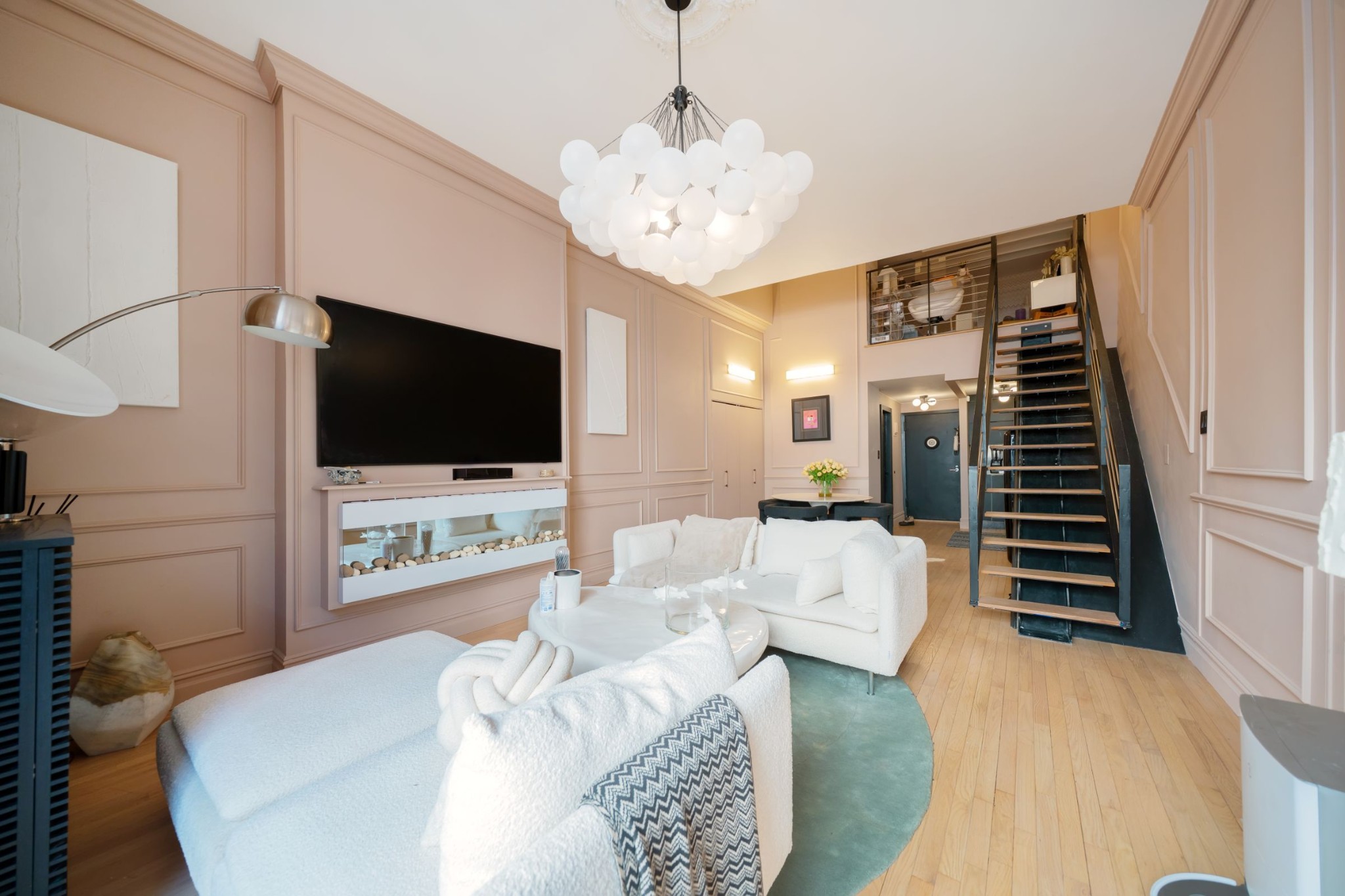 184 Thompson Street 1F Greenwich Village New York NY 10012