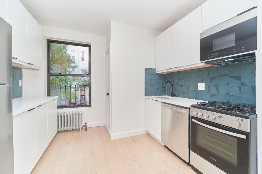 318 East 90th Street 2E Upper East Side New York NY 10128