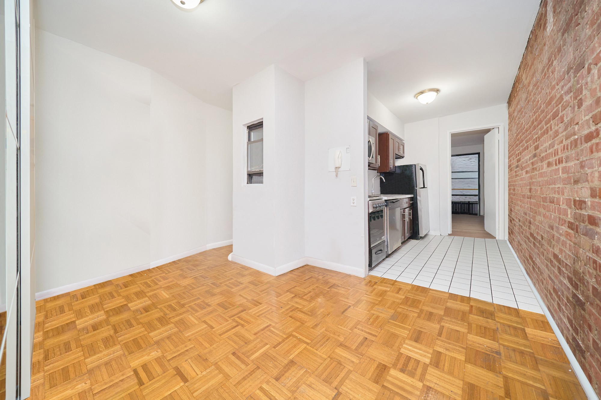 335 West 43rd Street 5A Clinton New York NY 10036