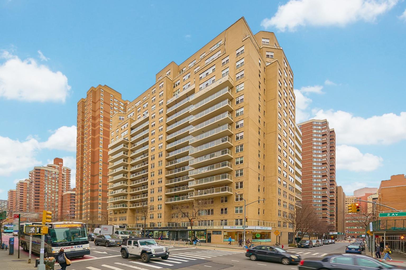 305 East 24th Street 8J Kips Bay New York NY 10010