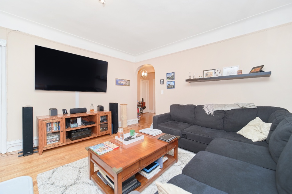 73-20 Austin Street 3Q Forest Hills Queens NY 11375