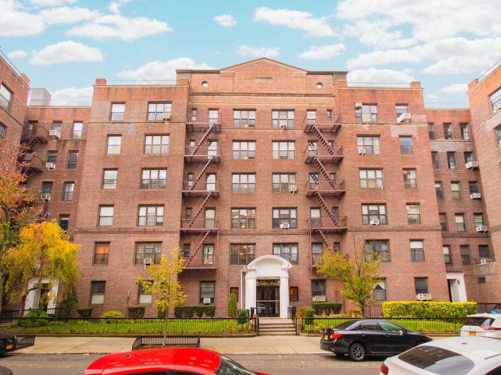 73-20 Austin Street 3Q Forest Hills Queens NY 11375