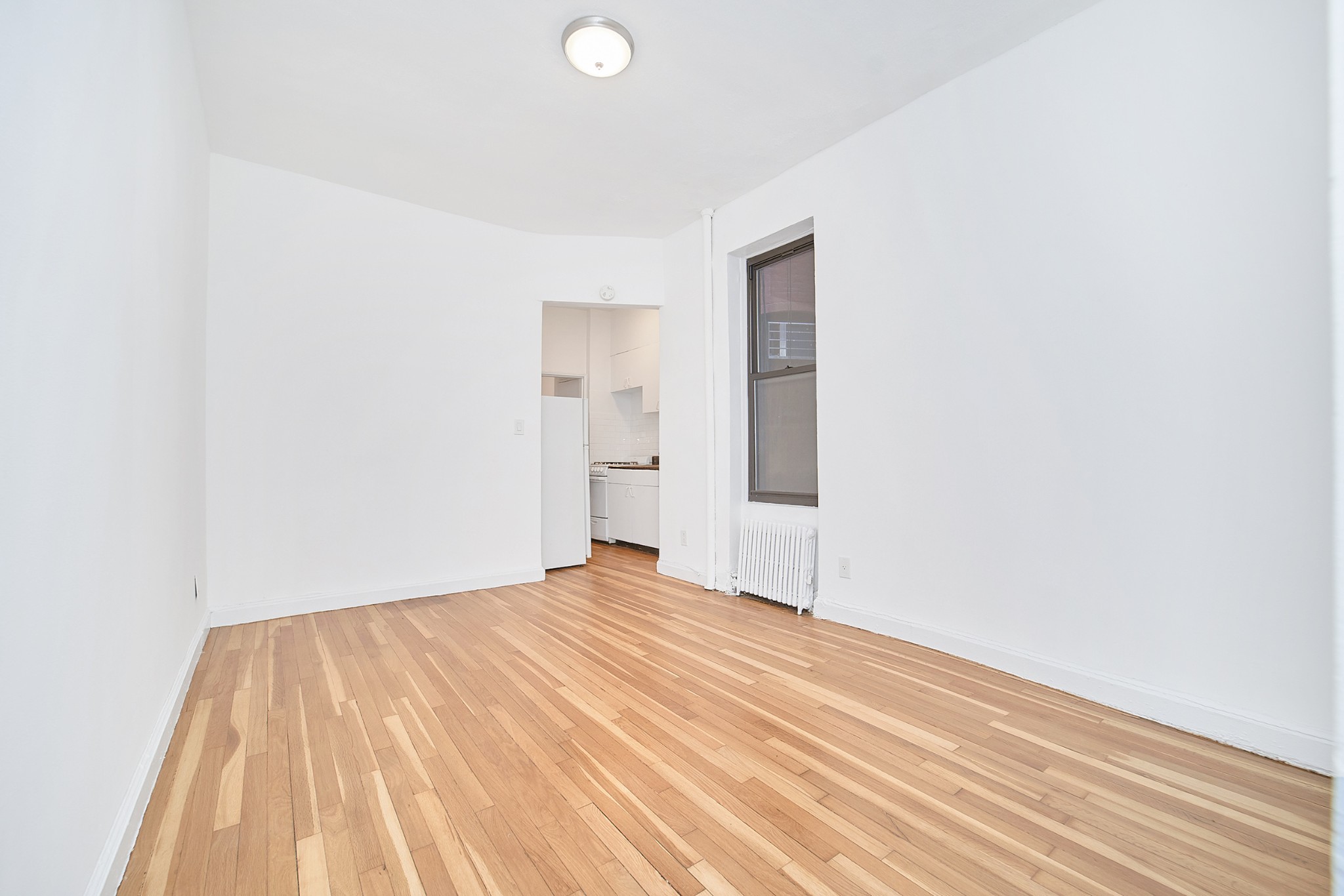 353 West 44th Street 1E Clinton New York NY 10036