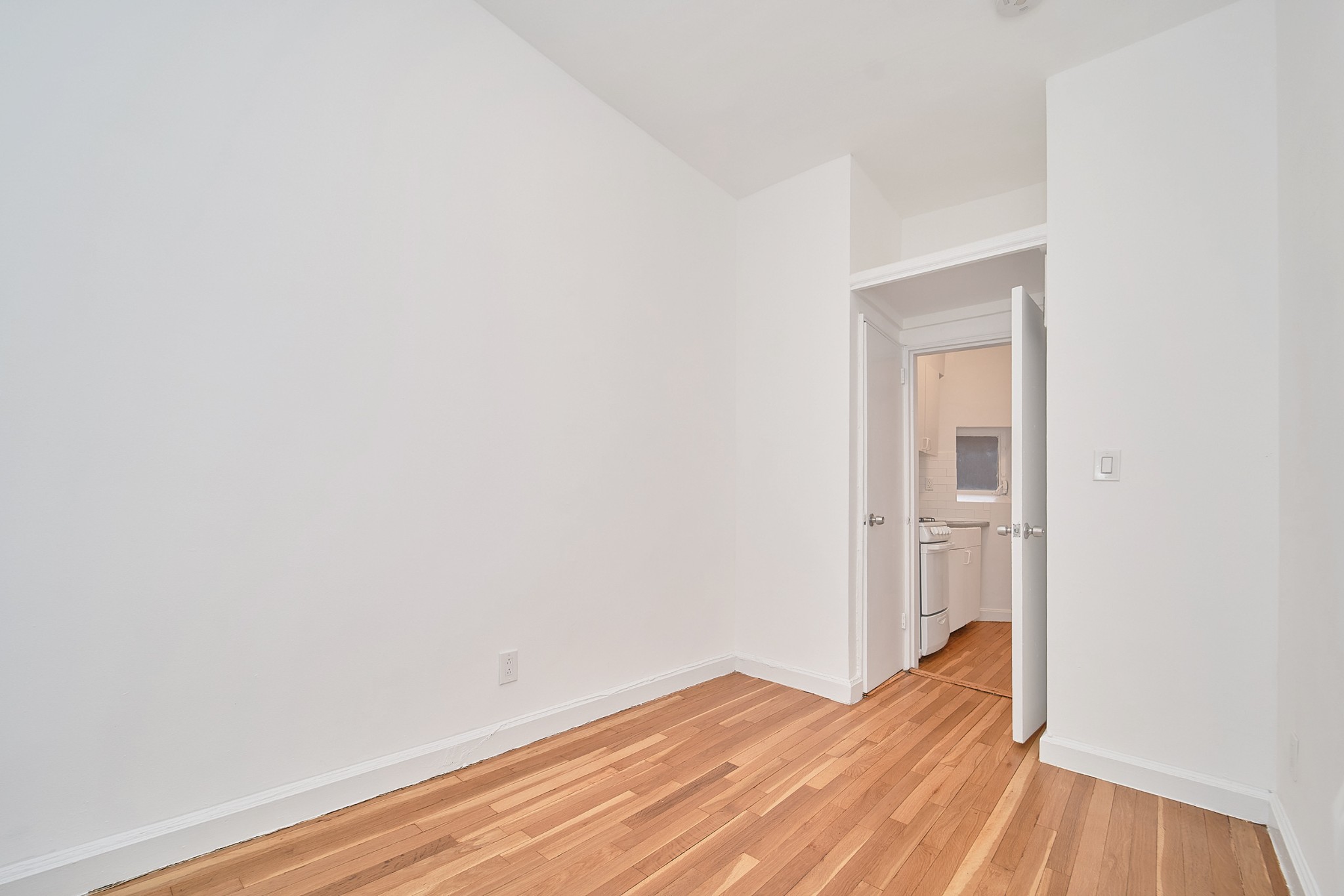 353 West 44th Street 1E Clinton New York NY 10036