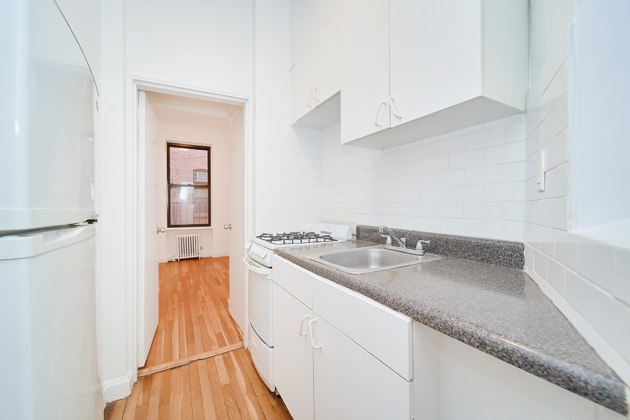 353 West 44th Street 1E Clinton New York NY 10036